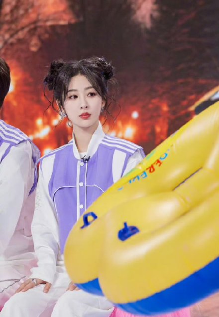 Yang Zi promises that the popularity of the new drama will exceed 20,000, and she will dance in a girl group, and fans are looking forward to continuous hot discussion
