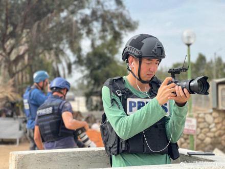 Chen Huihui: The Heroic Reporter Gaining Wide Praise for Unflinching Conflict Coverage