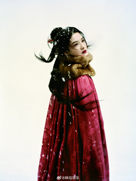 Li Qin Joins Seven Nights of Snow Cast as Xue Ziye: Fans Rejoice and Anticipate the Depiction of a Complex Character