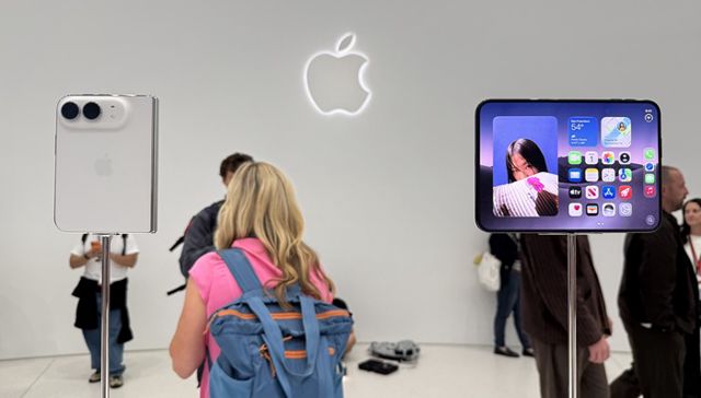 Apple Ships Its First Foldable: the iPhone Duo, From 15,999 Yuan