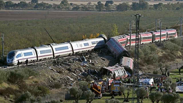 Spain's Train Collision Kills 68: Dispatch Records Show an Order to Resume Full Speed