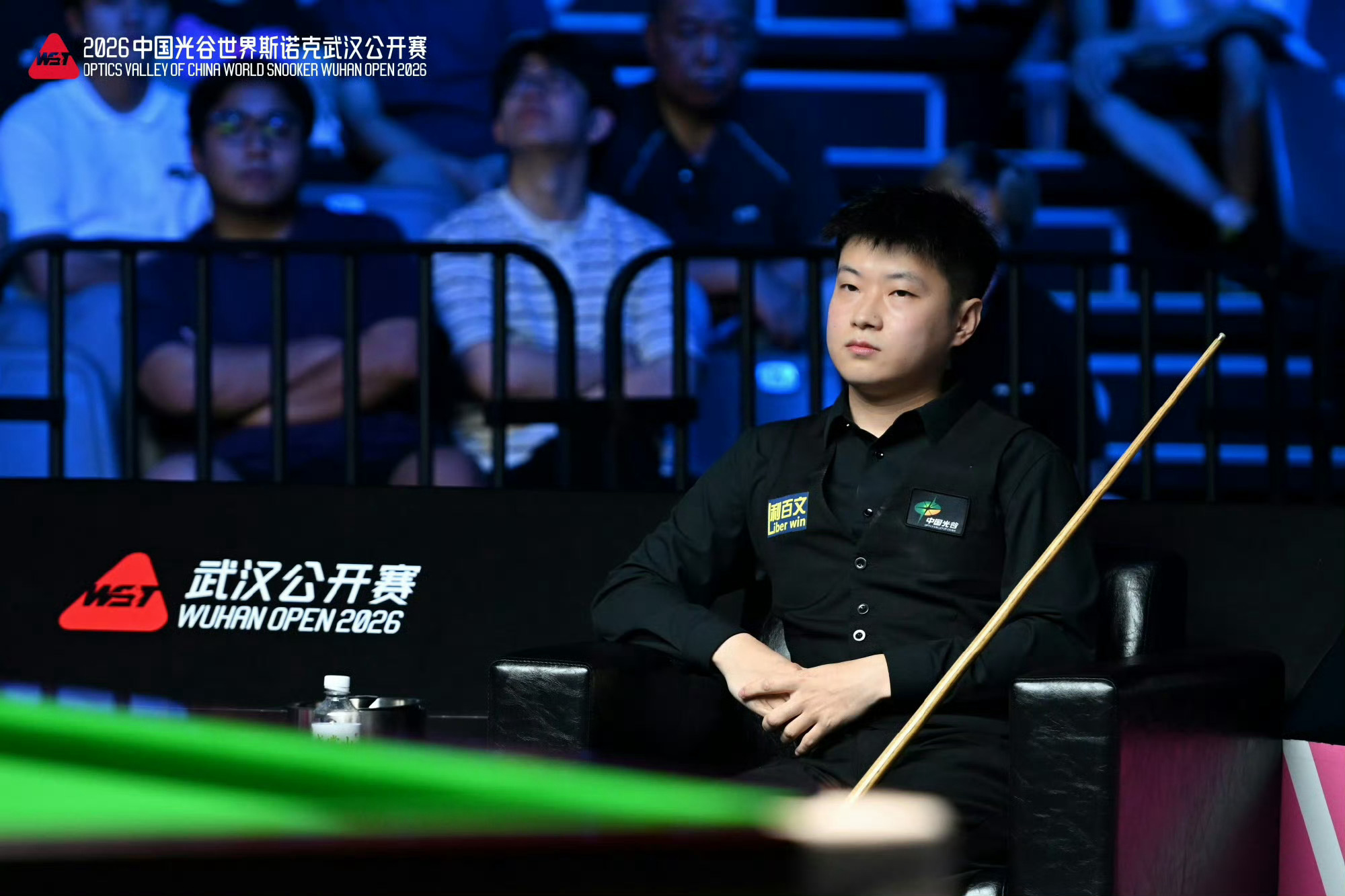 Zhao Xintong beat Neil Robertson 5-1 in the Wuhan Open quarter-finals on Wednesday night to top the world rankings, becoming only the second Chinese player after Ding Junhui to hold snooker's No. 1 spot.