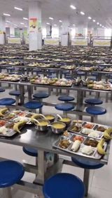 A Japanese user's side-by-side of Chinese and Japanese school lunches went viral in both countries — astonishing Japanese readers, flattering Chinese ones, and landing on school-meal budgets in each.
