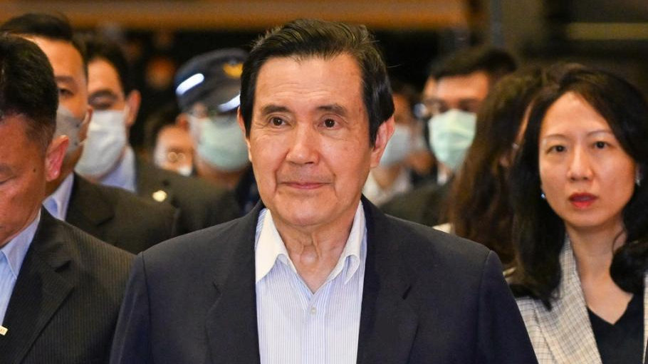 Former ROC President Ma Ying-jeou's Controversial 10-Day Trip to Mainland China: A Step Towards Cultural Exchange or Political Sensitivity?